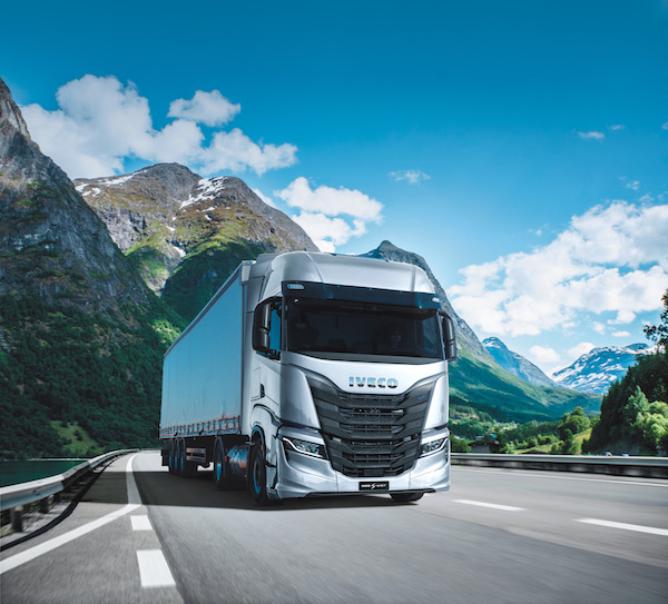 IVECO launches projects to promote the benefits of natural gas and its key role in decarbonizing transport