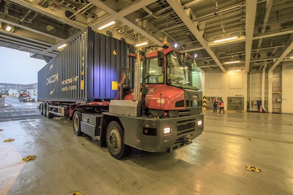 Brittany Ferries transports its first CMA-CGM container from France to UK