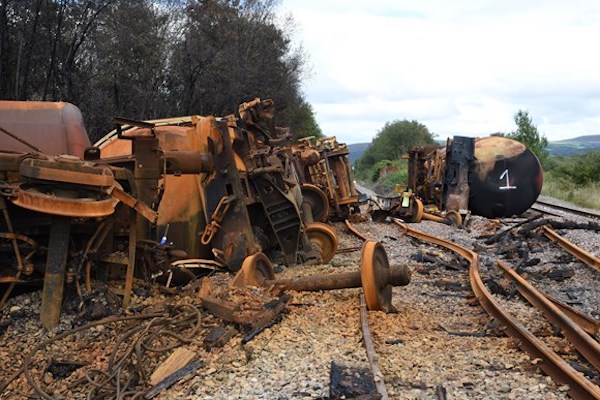 RAIB Report: Derailment and fire involving a tanker train at Llangennech, Carmarthenshire