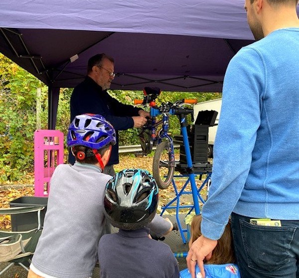 South West Surrey locals offered free cycle health checks at SWR stations