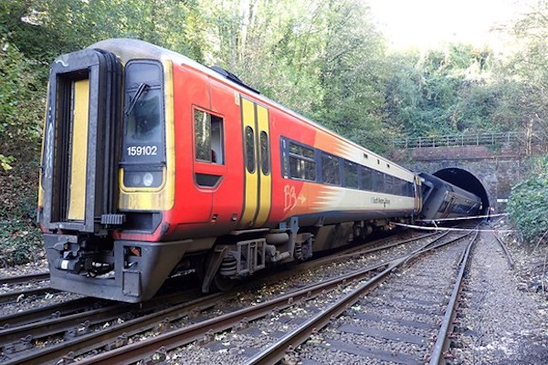 Collision between passenger trains at Salisbury Tunnel Junction, 31 October 2021