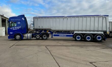 KENT HAULIER HAILS QUALITY OF FRUEHAUF TRAILERS AFTER EXPANDING FLEET WITH NEW BATHTUBS