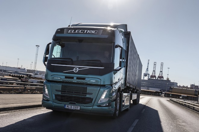 Volvo receives record order for up to 1,000 electric trucks