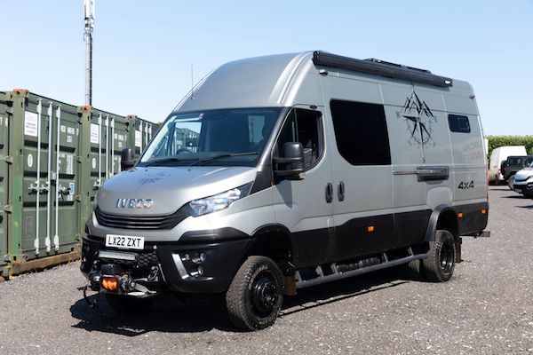 Highly capable IVECO Daily 4×4 set for Ukraine aid mission