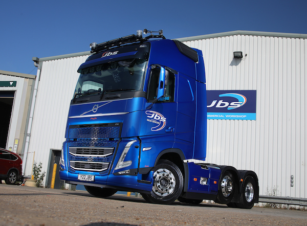 NEW VOLVO FH GLOBETROTTER XL DELIVERS THE GOODS FOR JBS HAULAGE CONTRACTORS