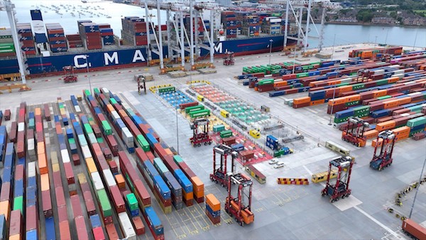 DP WORLD BOOSTS SAFETY WITH WORLD’S FIRST REMOTE PINNING STATION AT SOUTHAMPTON HUB