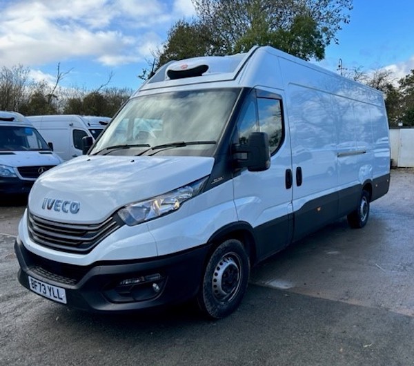 FridgeXpress increases fleet choice by onboarding 40 new IVECO Daily refrigerated vans