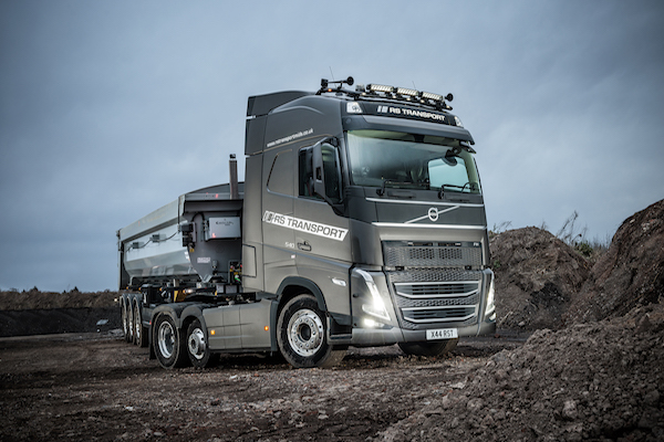 THREE VOLVO TRUCKS KEEP RS TRANSPORT’S GROWING FLEET IN TIP-TOP ORDER