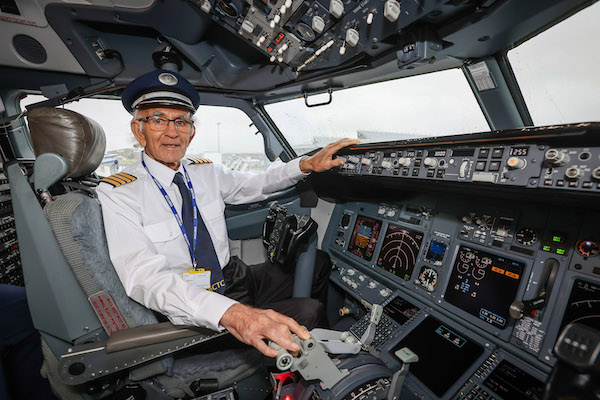 TUI MAKES VETERAN PILOTS BIRTHDAY WISH COME TRUE