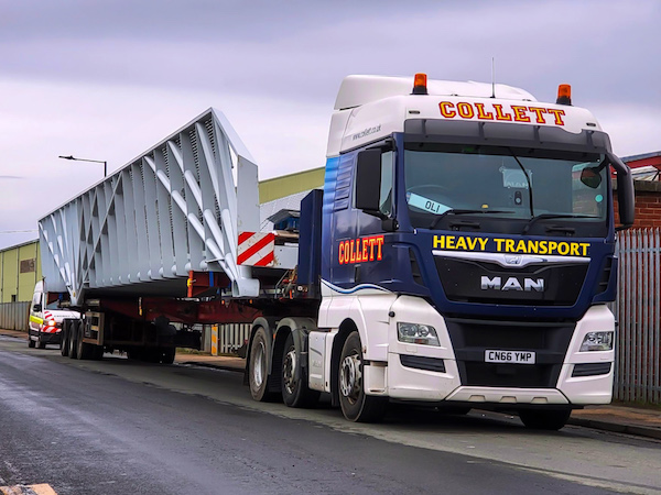 Collett Transport Delivers Tan House Footbridge with Seamless Delivery of Bridge Sections