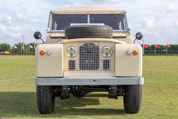 POLO COMMISSION: EVERRATI DELIVERS FIRST ELECTRIC LAND ROVER CLASSIC IN UNITED STATES