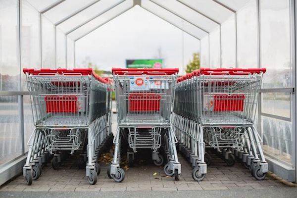 How Pallet Trucks are Adapting to Transform Warehouses During the E-Commerce Boom