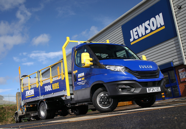 Jewson constructs efficient fleet of 178 IVECO Daily dropsides for tool hire business