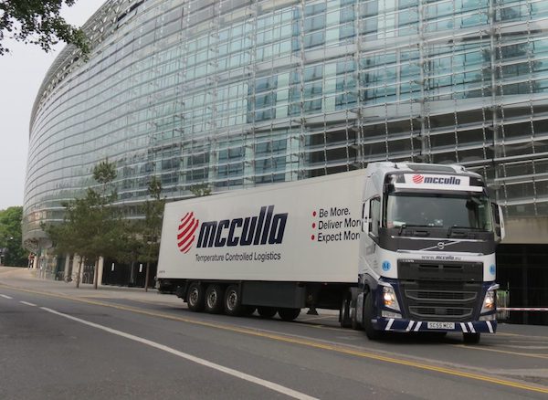 SCHMITZ CARGOBULL EXTENDS LONG-RUNNING PARTNERSHIP WITH MCCULLA IRELAND WITH DELIVERY OF 33 NEW FRIDGE TRAILERS