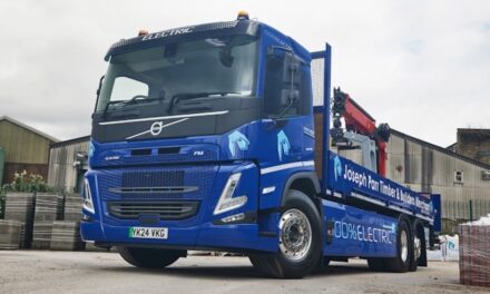 VOLVO TRUCKS DELIVER INSTANT ENVIRONMENTAL BENEFITS WITH NEW FM ELECTRIC RIGID FOR JOSEPH PARR BUILDERS’ MERCHANTS