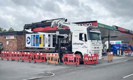 OLD HAULAGE LIKES THE CUT OF MV COMMERCIAL’S JIB THANKS TO RAPID PLANT BODY DELIVERY