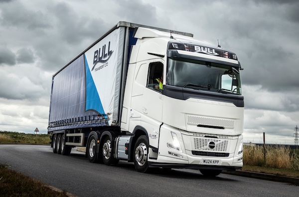 JP BULL TRANSPORT LEADS THE CHARGE WITH DELIVERY OF FIRST VOLVO FH AERO IN WALES